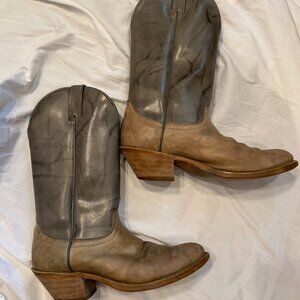 Laredo Vintage Distressed Cowboy Western boot size 8 Gray and Tan